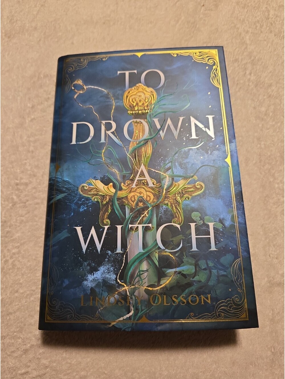 FairyLoot Exclusive Edition of To Drown A Witch by Lindsey Olsson